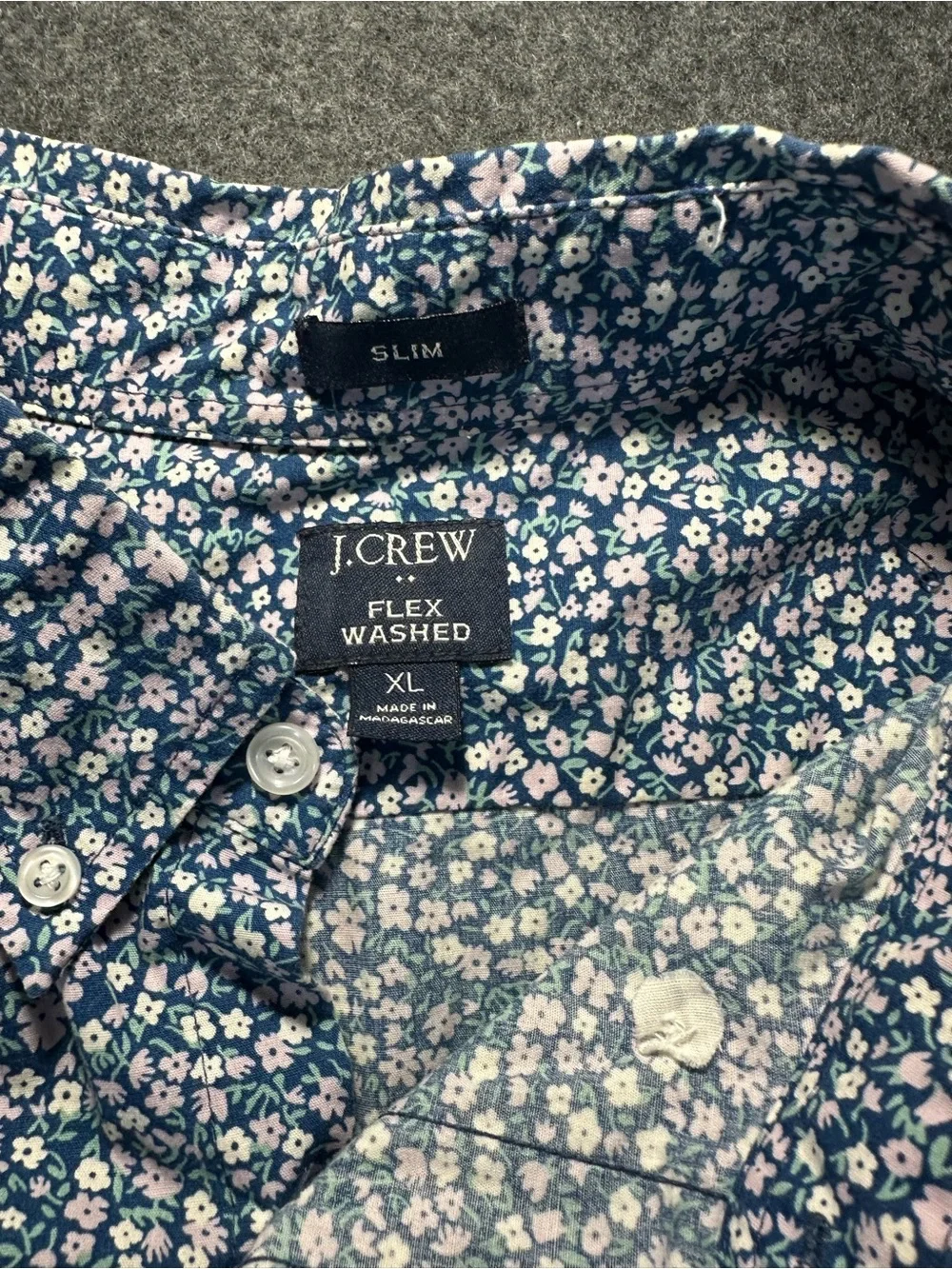 J. Crew Men's Blue Floral Long-Sleeve Button-Down Shirt slim fit